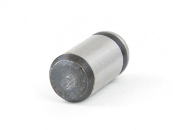 Main cap dowel